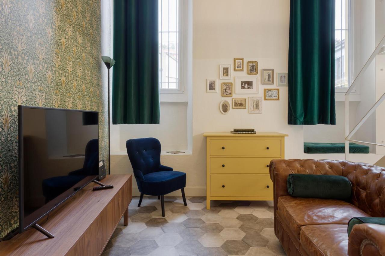 Appartement Modern & Stylish Loft - 2 Min From Station Milaan